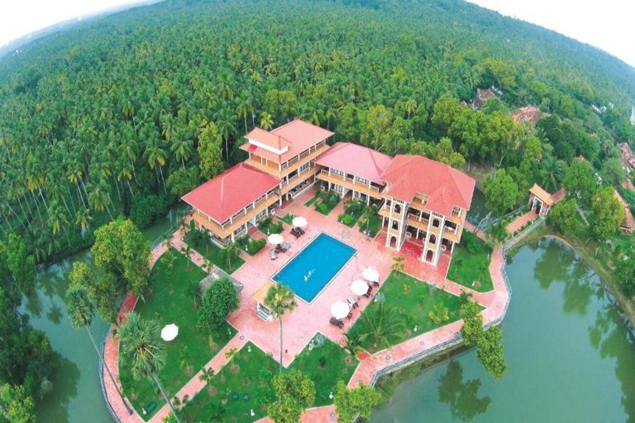 Isola Di Cocco Ayurvedic Beach Resort Poovar Eksteriør billede